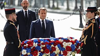 Die Politik gedenkt der Kriegsopfer