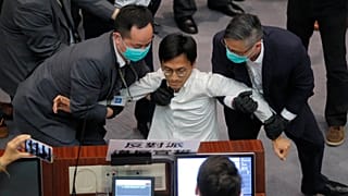 Hong Kong parlamentosunda arbede