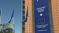 Еврокомиссия: открывать границы пока рано 