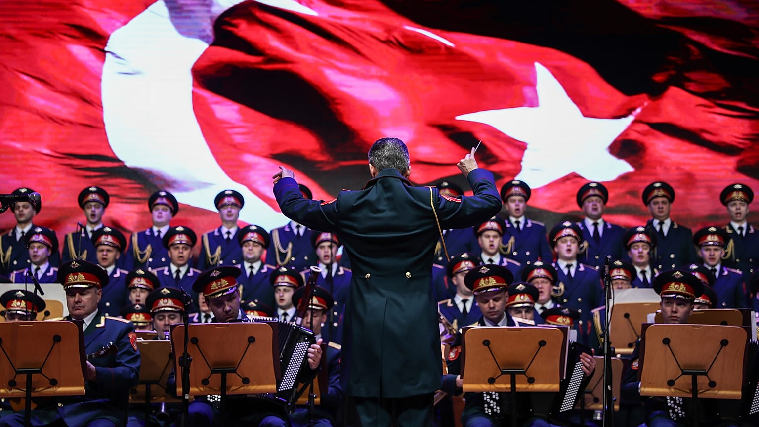 Aleksandrov Rus Kızılordu Korosu 2019'da Cemal Reşit Rey Konser Salonunda sahne aldı