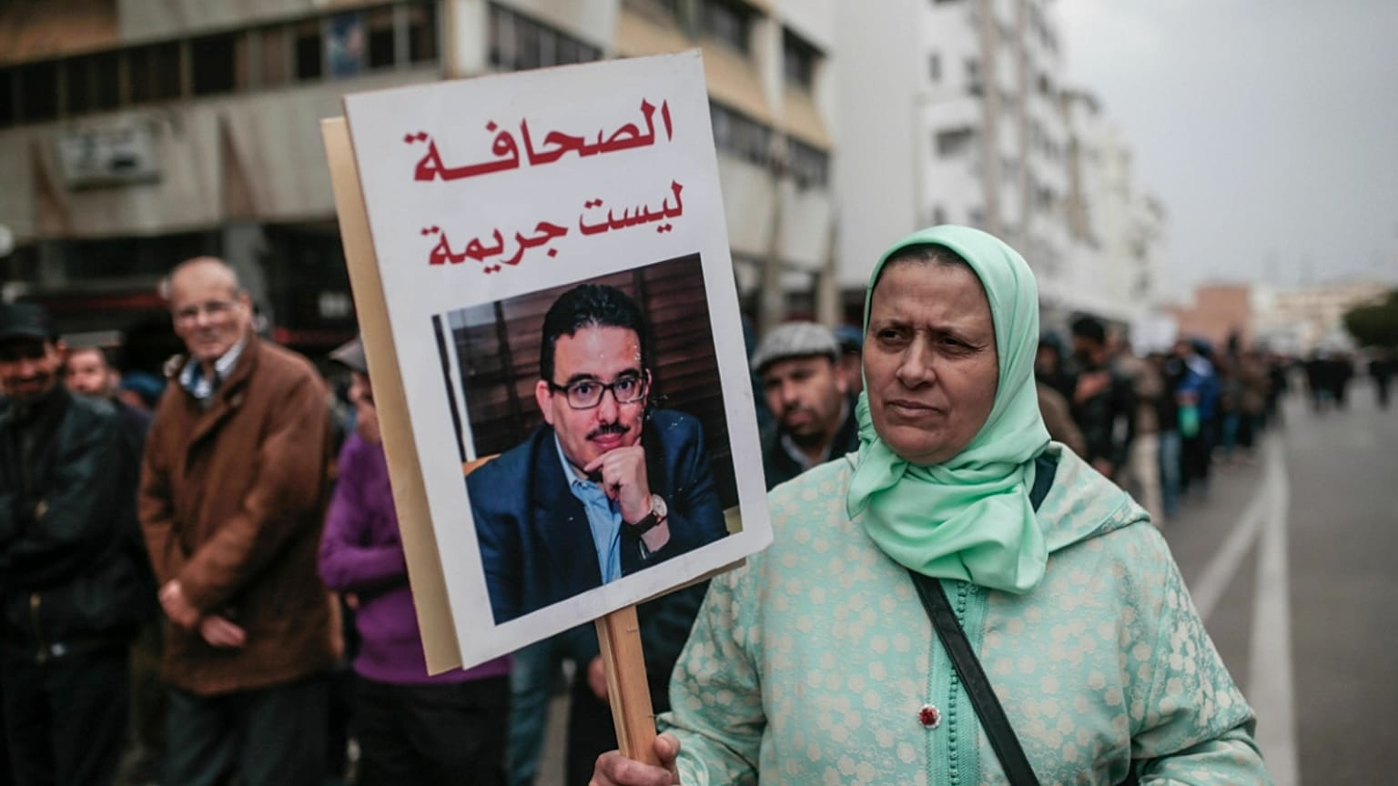 السلطات المغربية تفتح تحقيقا بعد الاعتداء على صحفيين