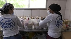 Anziani soli con figli emigrati, sono i più vulnerabili in Venezuela