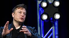 Elon Musk kiakadt, el akarja költöztetni a Tesla központját Kaliforniából