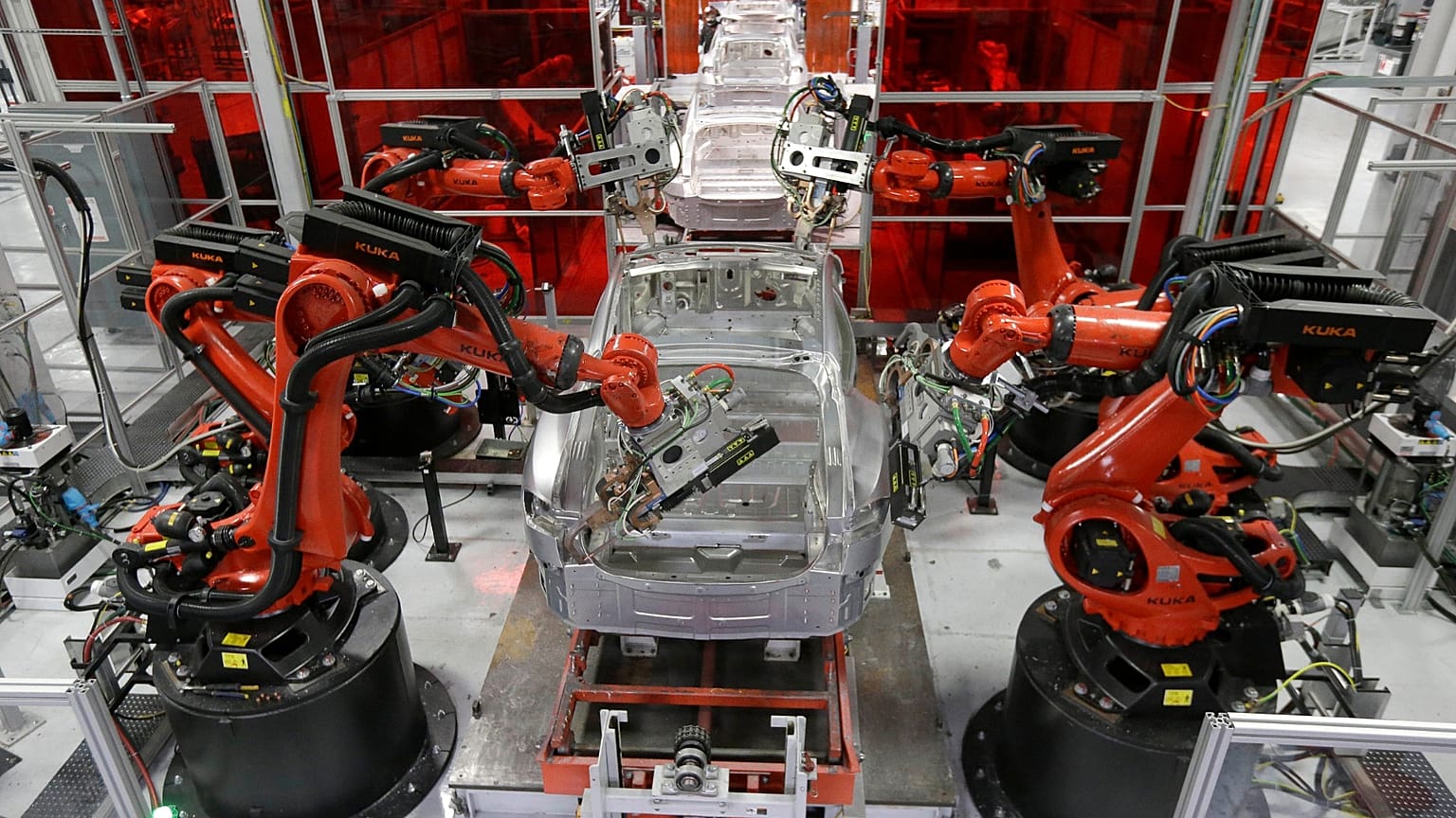 Elon Musk Kaliforniya'daki Tesla fabrikasını başka eyalete taşıma tehdidinde bulundu