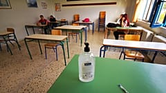 ΝΑΥΠΛΙΟ- ΕΠΙΣΤΡΟΦΗ ΣΤΑ ΘΡΑΝΙΑ ΓΙΑ ΤΟΥΣ ΜΑΘΗΤΕΣ ΤΗΣ Γ΄ ΛΥΚΕΙΟΥ ΜΕ ΜΑΣΚΕΣ ΚΑΙ ΑΠΟΣΤΑΣΕΙΣ