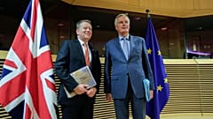 Χωρίς μεγάλες φιλοδοξίες η επανάληψη των ευρωβρετανικών διαπραγματεύσεων