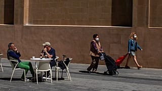 Espanha impõe quarentena a viajantes