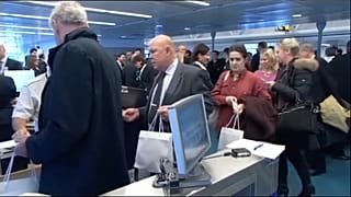 España decreta 14 días de cuarentena a quienes lleguen del extranjero