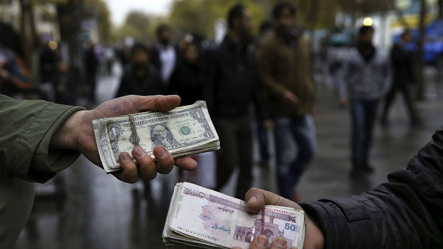 ادامه رکوردشکنی سکه طلا و دلار؛ چرا شتاب رشد قیمت‌ها افزایش یافت؟