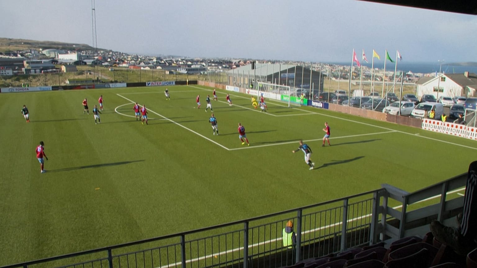 Rencontre opposant Argja Bóltfelag à Víkingur dans la banlieue de Tórshavn, la capitale des Iles Féroé, le 9 mai 