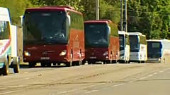 Munkájuk elvesztése miatt tüntettek a buszsofőrök