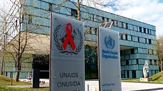 DSÖ: Koronavirüsler çok aldatıcı, onlara karşı aşı üretmek zor