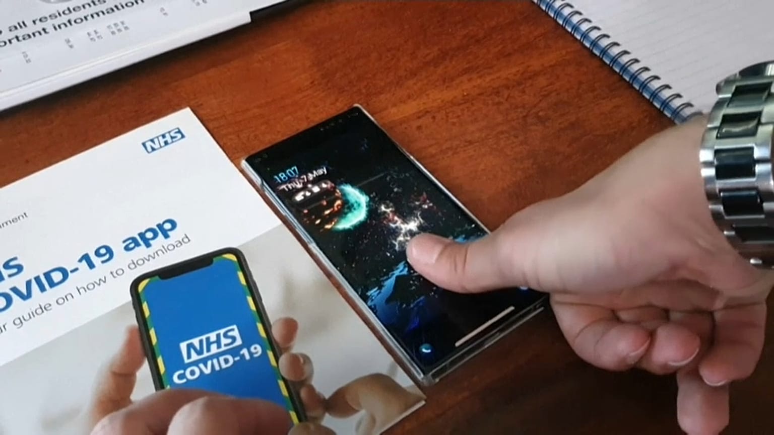 El dilema británico sobre la App que combate la COVID-19