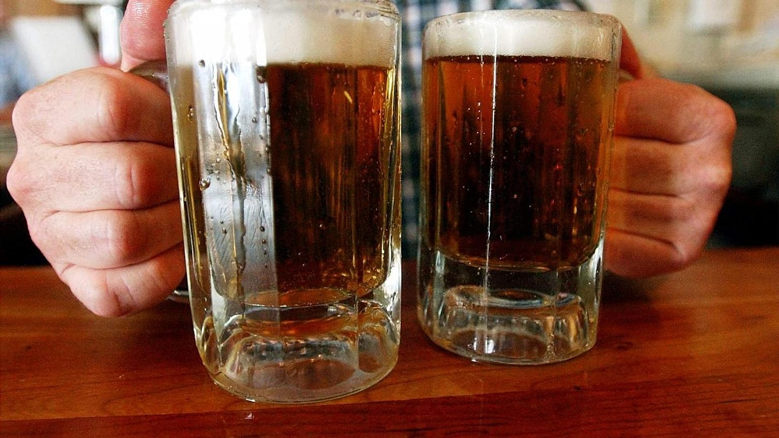 Bira üretiminin askıya alındığı Meksika'da sahte içkiden ölenlerin sayısı 100'ü geçti