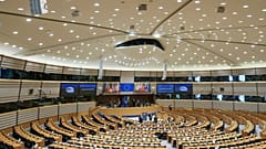 Kiverte a biztosítékot az EP-ben a magyar Facebookozók kihallgatása