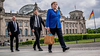 Merkel dice que Alemania tiene "pruebas contundentes" de la piratería informática rusa