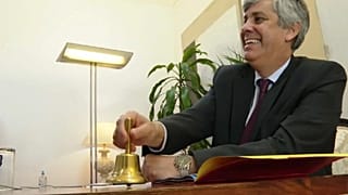 Portogallo, Centeno resta al governo