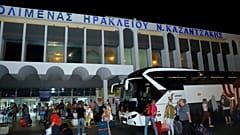 ΗΡΑΚΛΕΙΟ - TOMAS COOK   ΑΝΑΧΩΡΗΣΗ ΒΡΕΤΑΝΩΝ ΤΟΥΡΙΣΤΩΝ