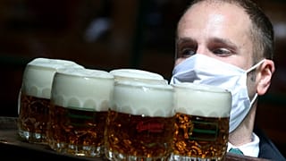 Riaprono i battenti i monaci trappisti belgi. E c'è chi si fa due ore d'auto, per la birra!
