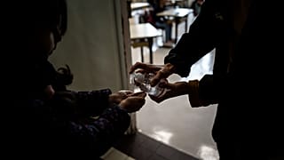 La difícil reapertura de los colegios en Francia