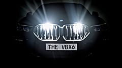 A BMW Vantablack X6 hűtőrácsa a Frankfurti Nemzetközi Autószalonon 2019. szeptember 13-án. 