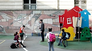 Fransa'da Covid-19 çocukları da tehdit ediyor
