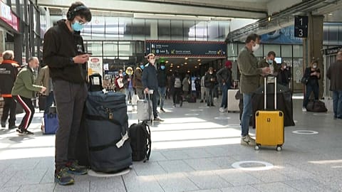 La discipline s'impose dans la gare Montparnasse à l'heure du coronavirus