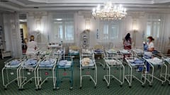Leihmutter-Babys in Kiewer Hotel gestrandet