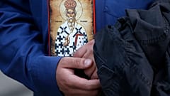 Bischof und Priester wieder frei