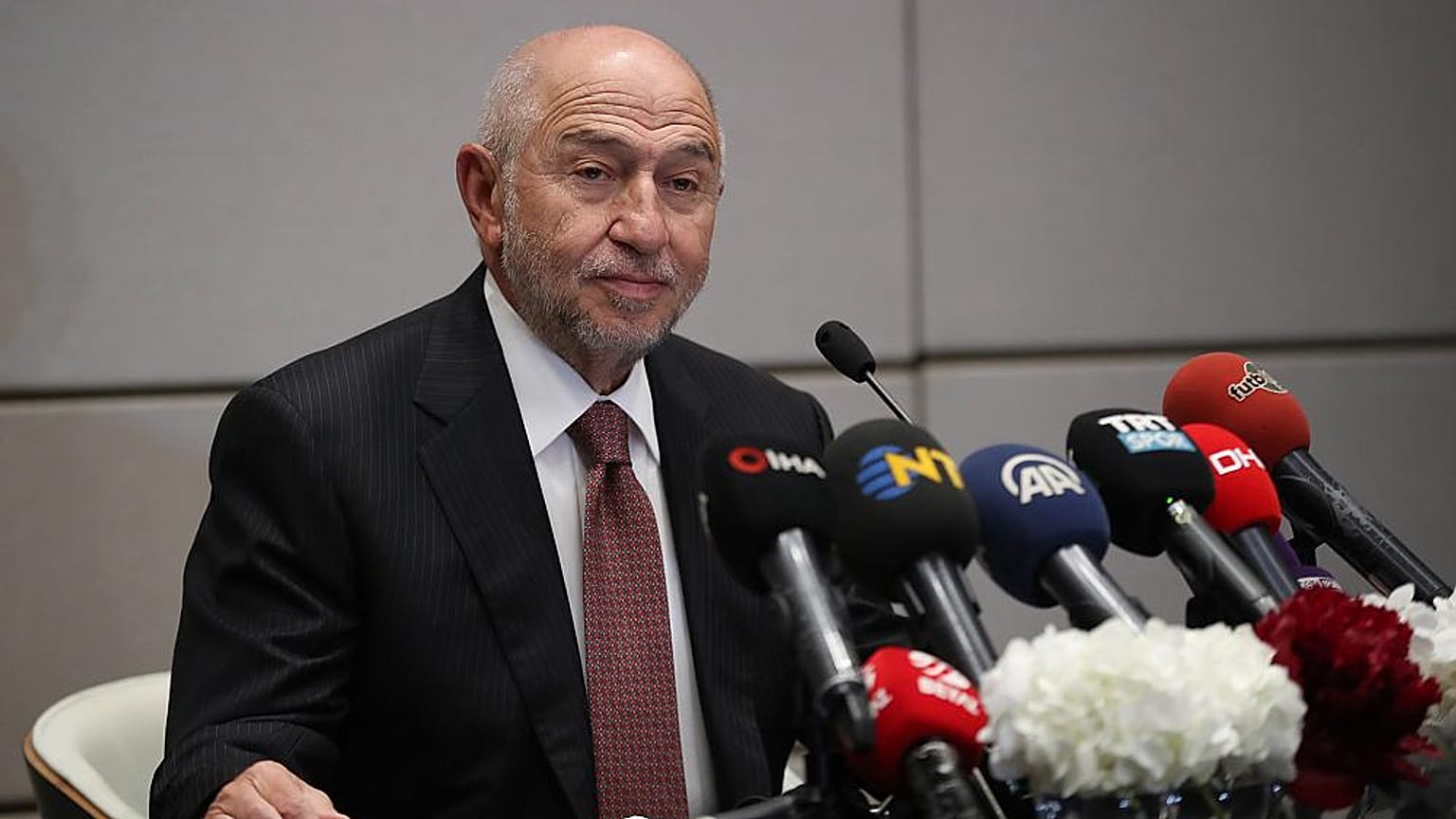 'Pozitif çıkanları ayırır yolumuza devam ederiz' diyen TFF Başkanı Nihat Özdemir'e tepki 