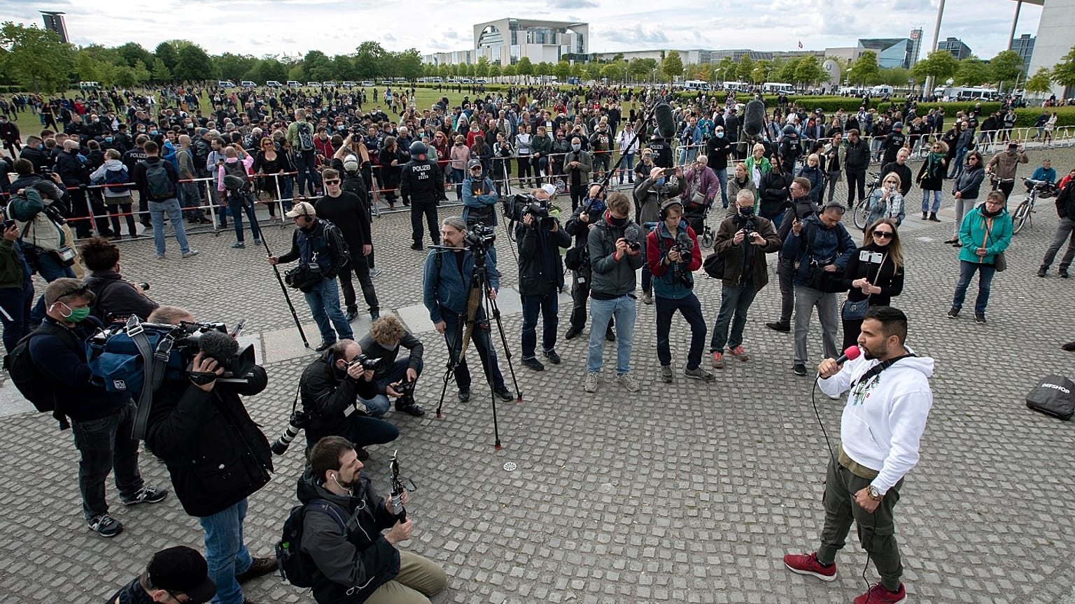 "Wir lassen uns nicht mundtot machen" Wieder Demos gegen Corona-Regeln