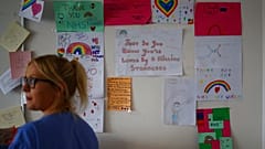 Coronavirus latest: US COVID-19 deaths exceed 90,000