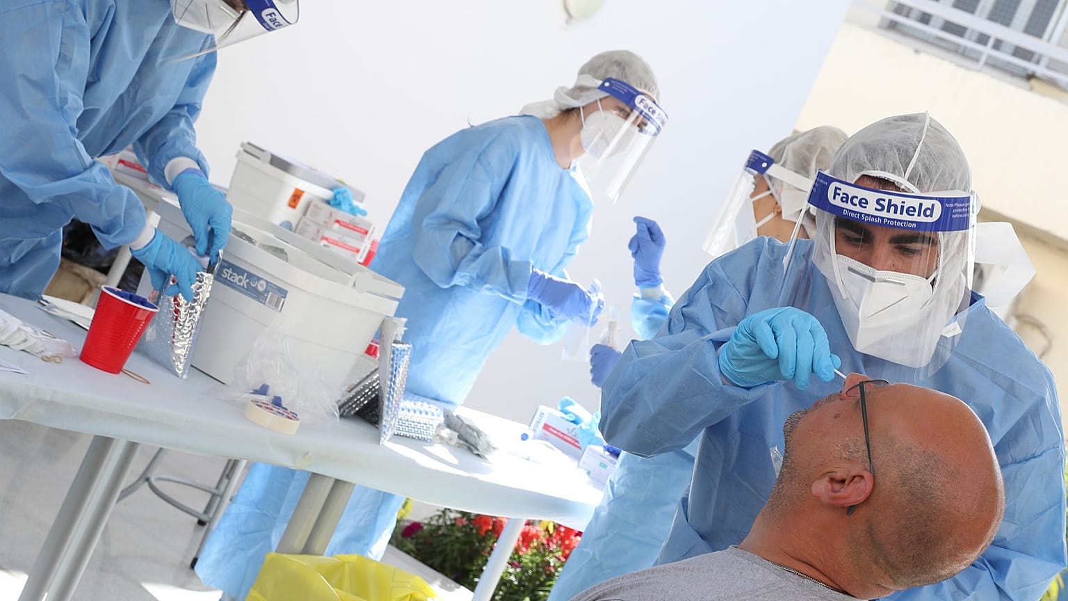 Κύπρος -Covid-19: Τεστ σε σχολεία και σε επιχειρήσεις που ανοίγουν στη 2 φάση