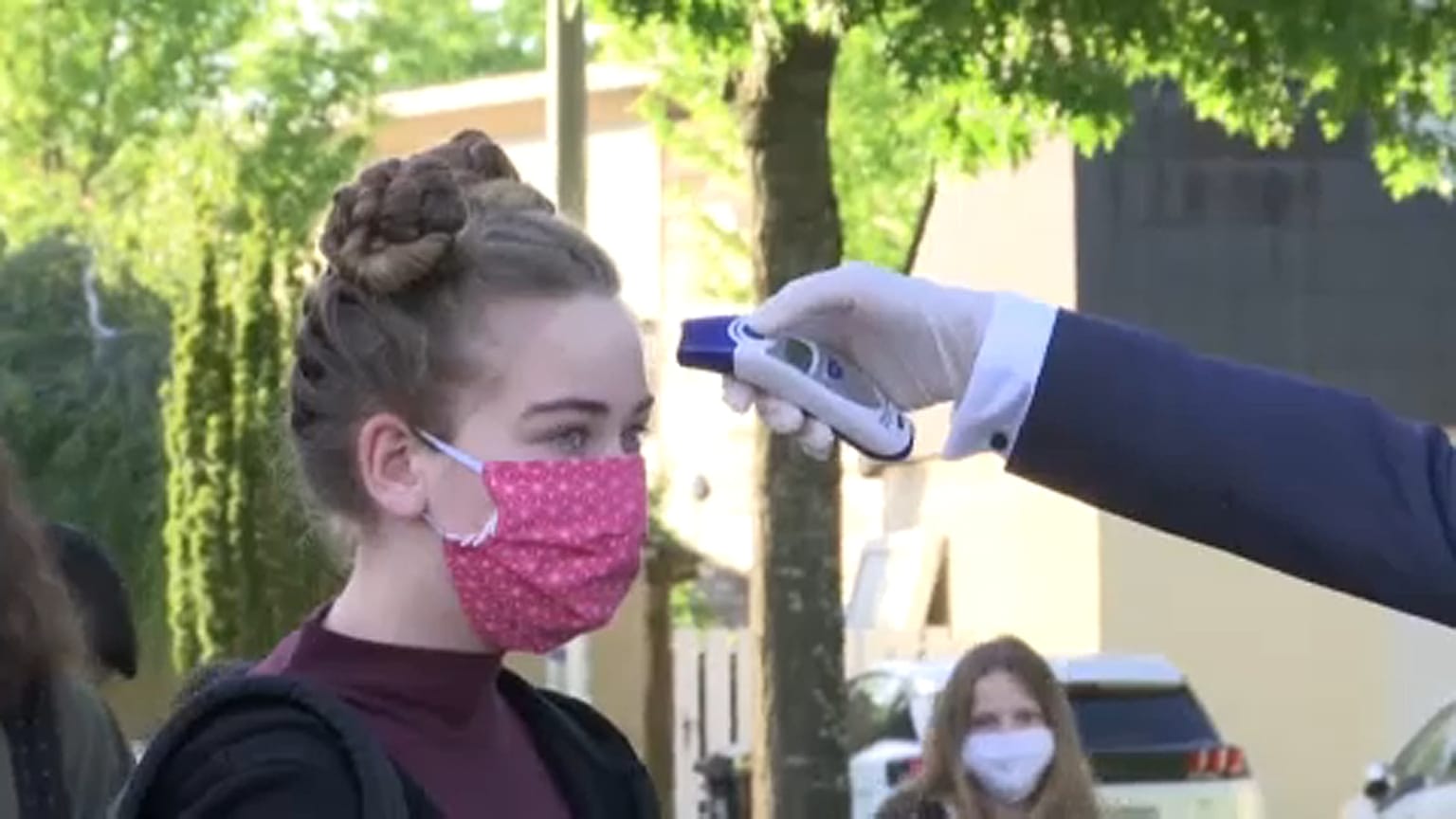 Visszatérhettek az iskolákba a francia diákok
