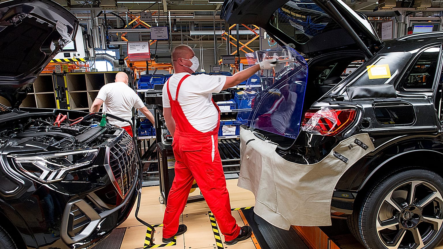 Újraindult a termelés a győri Audi-gyárban