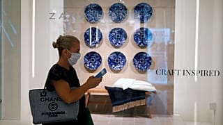 Ελλάδα: Με εφαρμογή των υγειονομικών μέτρων η επαναλειτουργία των εμπορικών κέντρων