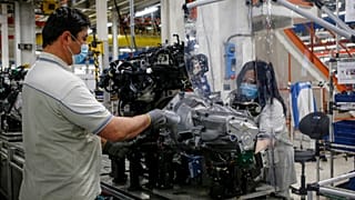 Fca, le condizioni di Gualtieri: "Sì al prestito solo se i soldi saranno investiti in Italia"