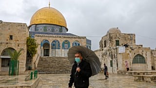 المسجد الأقصى يستقبل المصلين مجددا بعد عيد الفطر
