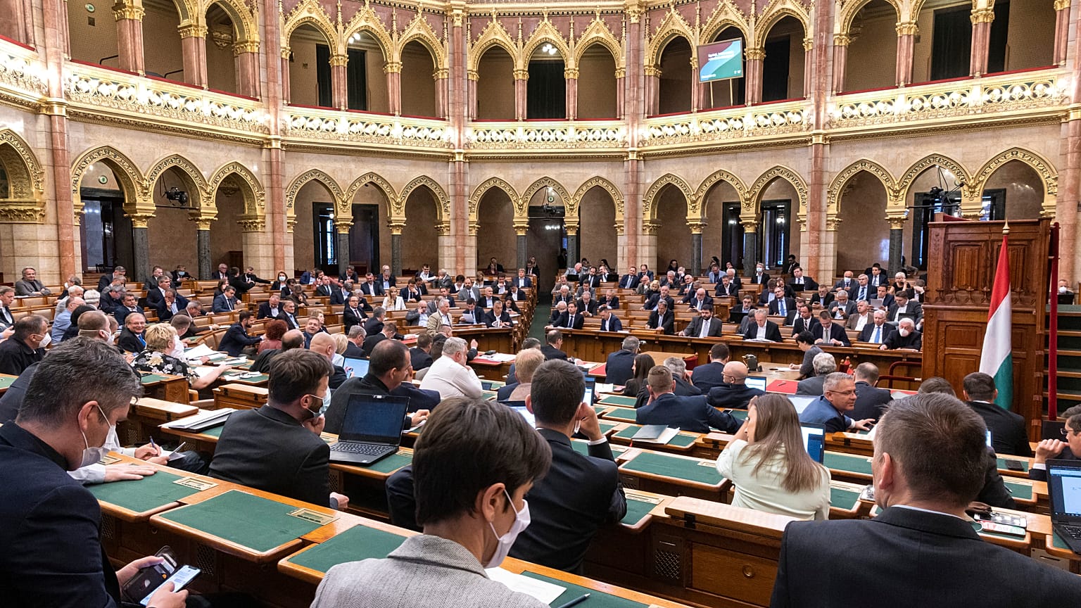 Az Országgyűlés plenáris ülése május 19-én
