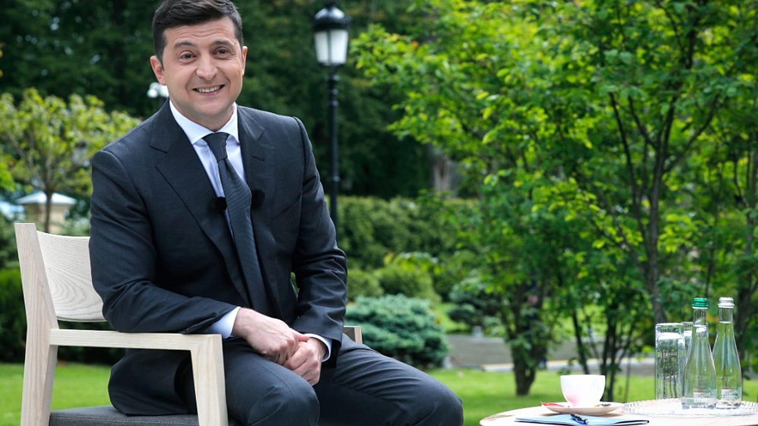 Volodymyr Zelenskiy durante la conferenza stampa a Kiev, Ucraina