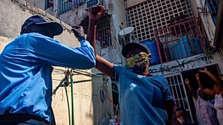 Habitantes de Luanda durante a pandemia de covid-19