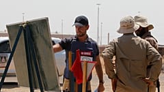 موظفون أجانب في مدينة بيجي، التي تعتبر منطقة غنية بالنفط 