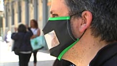 Covid-19: Schutzmasken mit Sichtfenster - für gehörlose Lippenleser