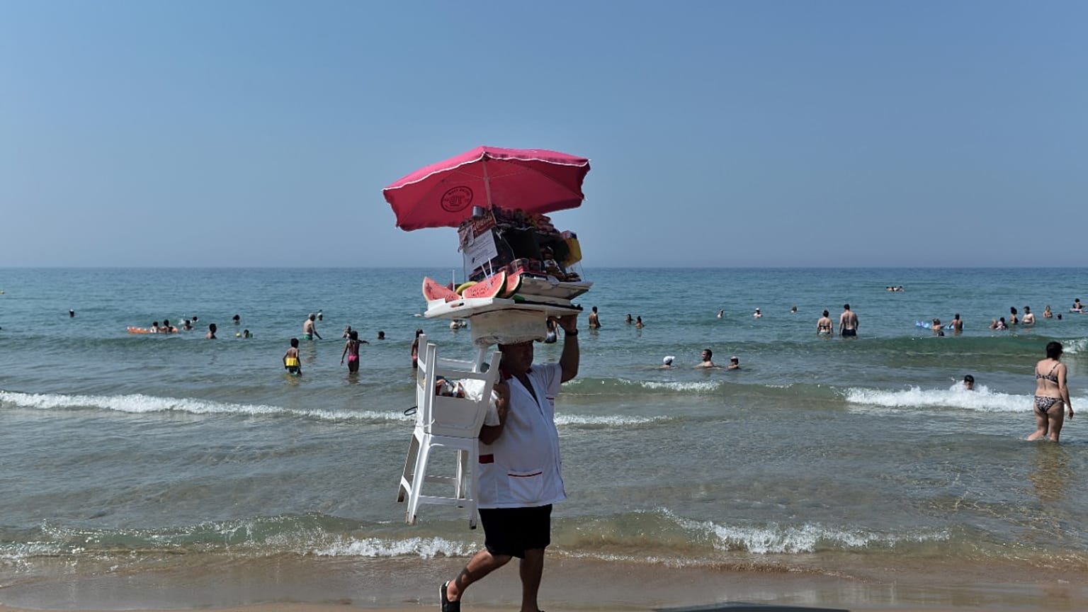 شاطئ في جزيرة كورفو اليونانية