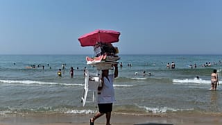 شاطئ في جزيرة كورفو اليونانية