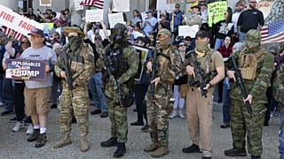 Manifestazione contro le misure di contenimento anti-Covid-19 a Concord, New Hampshire, il 2 maggio 2020.