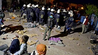 Φωτογραφία από προηγούμενα επεισόδια στην πλατεία Σαπφούς στην Μυτιλήνη  
