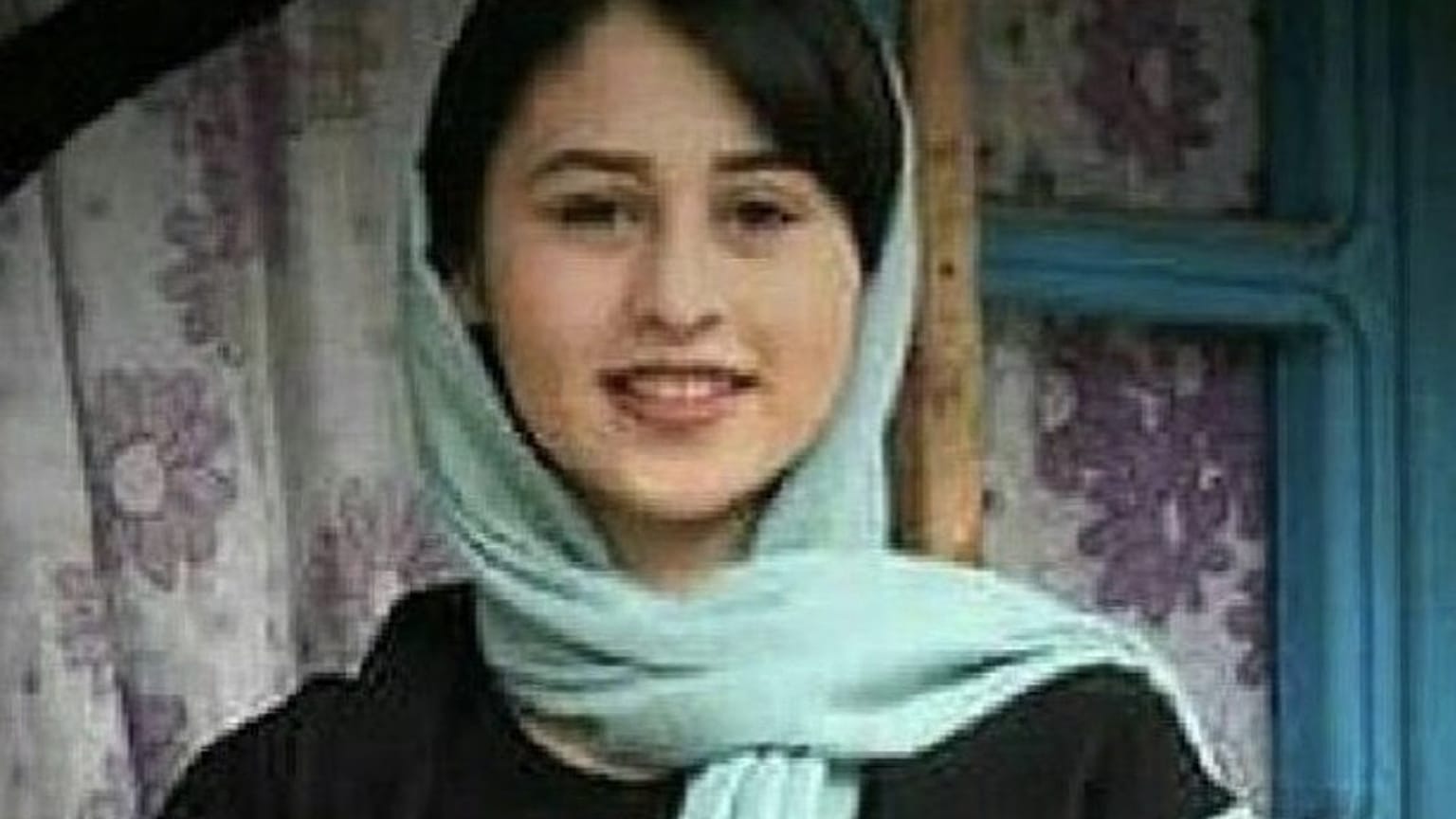 Romina Eşrefi 