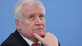 Seehofer bei der Vorstellung der Kriminalitätsstatistik
