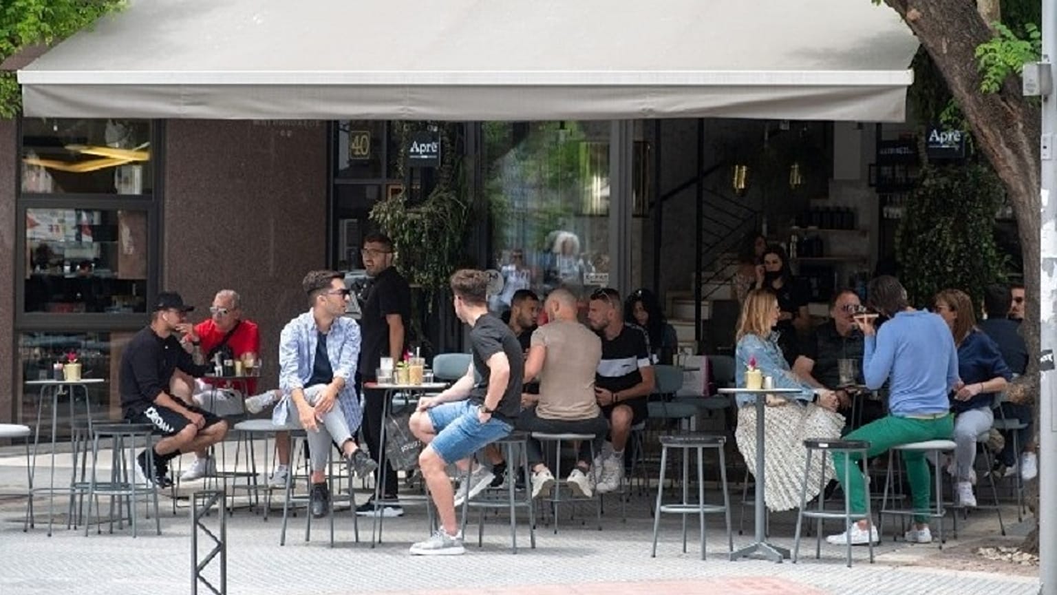 Ανοικτά και πάλι τα καταστήματα εστίασης στην Ελλάδα